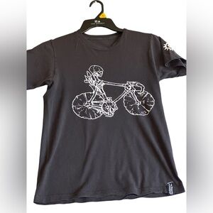 .ELOHSSA CYCLING CO. MENS T SHIRT SKELETON ON BICYCLE SZ SMALL